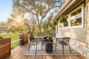 Lux 5BR gem with Heated Pool, SPA, and Outdoor Movie Theater
